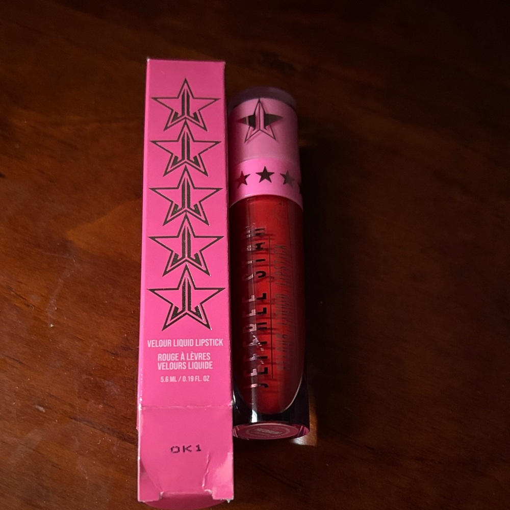 Jeffree Star Velour Liquid Lipstick - Bold Crimson